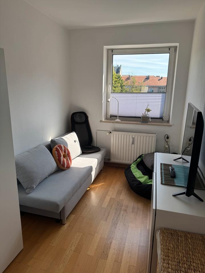 Kleines gemütliches Zimmer für Oktoberfestpersonal - MUC-Sendling