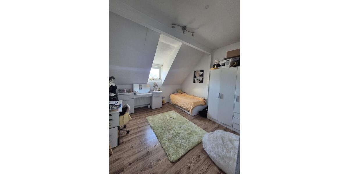 Dachgeschoßwohnung Siegen - 3 Zimmer, 65 m&sup2;, 840&euro; | Angebot:24890889