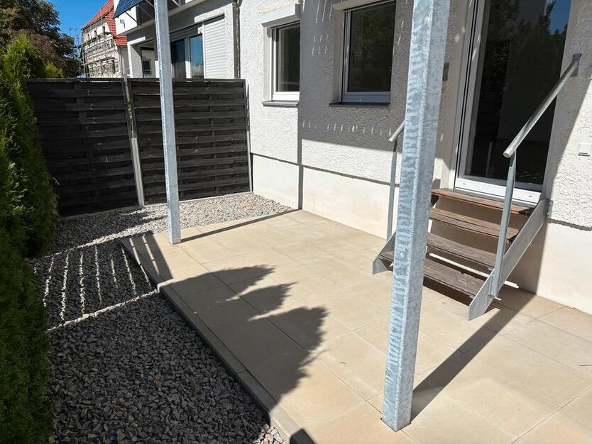 Helle 2 Zimmer Erdgeschoßwohnung mit Südterrasse
