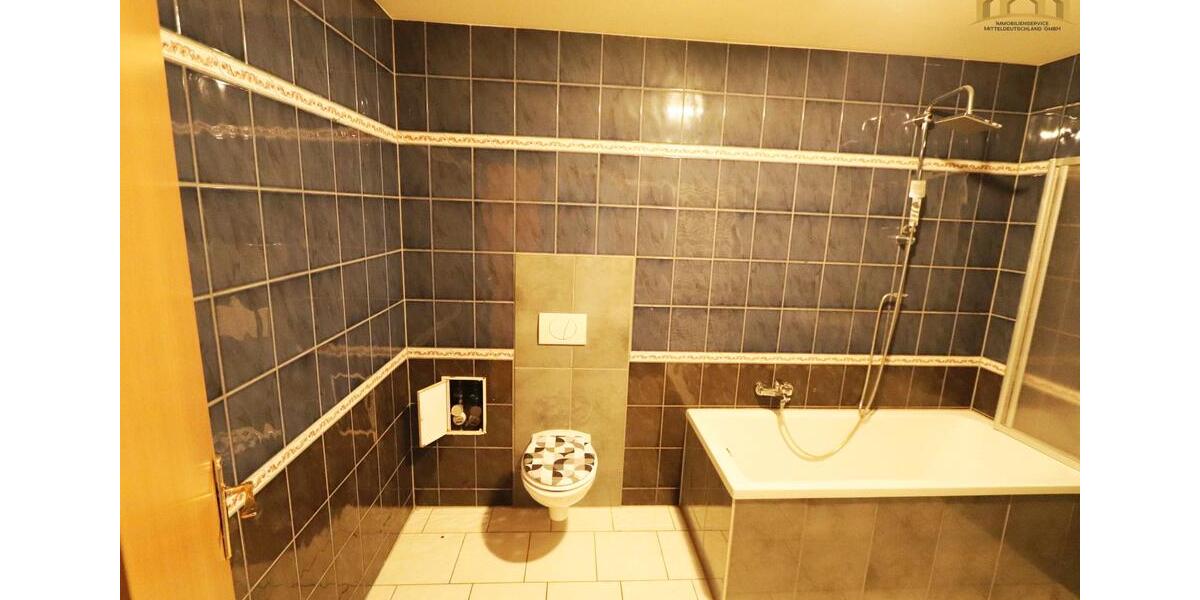 Dachgeschoßwohnung Hettstedt - 4 Zimmer, 87 m&sup2;, 420&euro; | Angebot:25990009