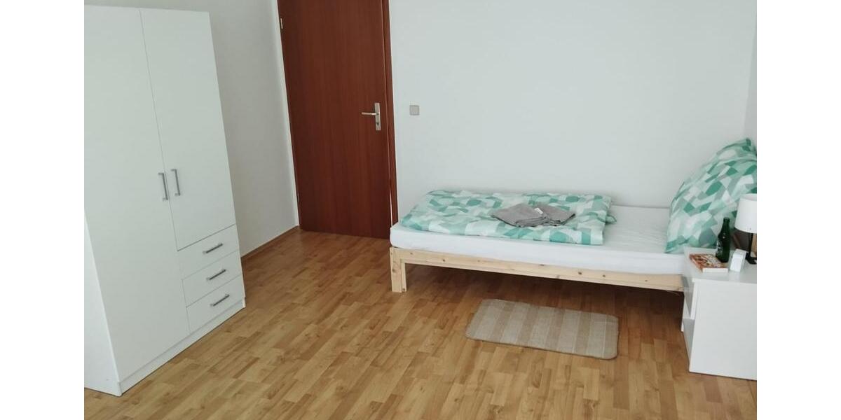 Wohnen auf Zeit Chemnitz Adelsberg - 3 Zimmer, 70 m&sup2;, 10&euro; | Angebot:24940825