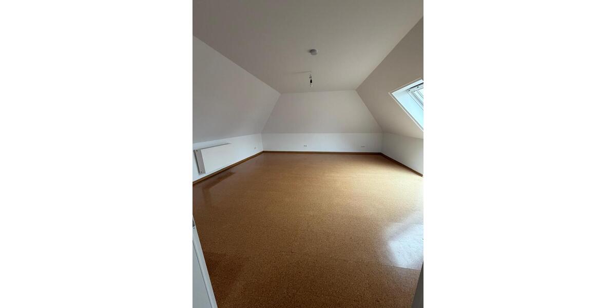 Zentrale 4-Zimmer Wohnung mit Balkon und Stellplatz 4 zimmer