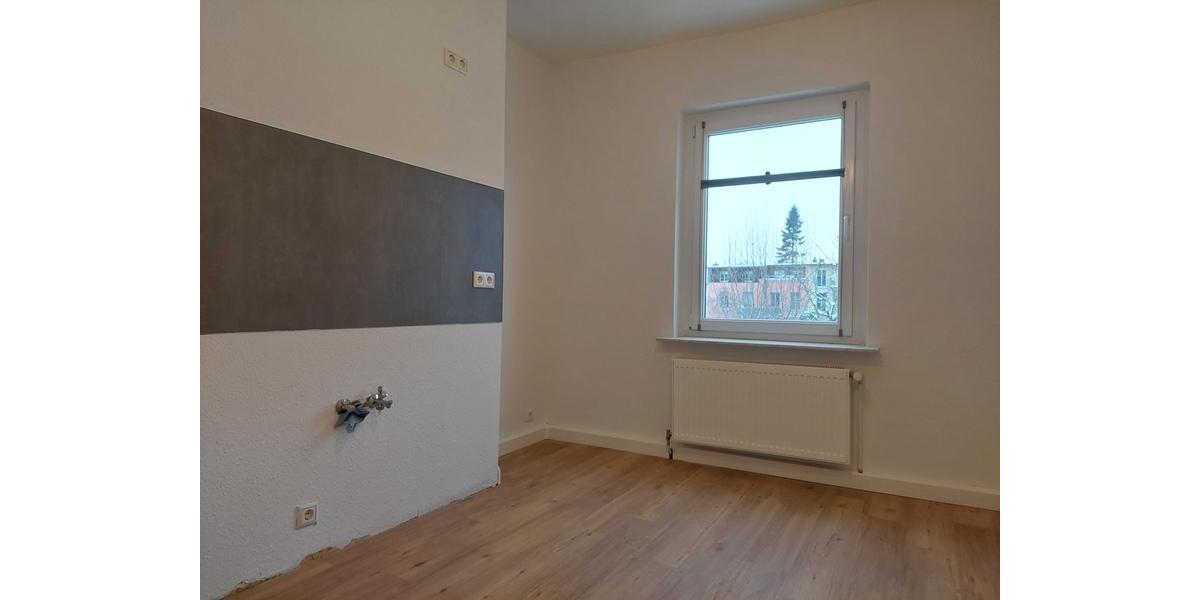 Etagenwohnung Schwerin - 4 Zimmer, 104 m&sup2;, 1.300&euro; | Angebot:25902607