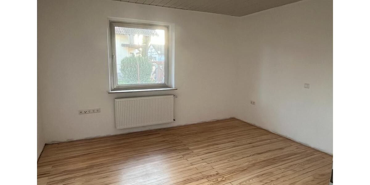 Einfamilienhaus Homburg - 6 Zimmer, 165 m&sup2;, 1.650&euro; | Angebot:26197277
