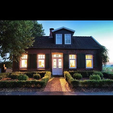 Sommerurlaub Und noch nichts gebucht? Last-Minute-Rabatt nutzen!!! Ferienhaus Ostfriesland ***Altes Kapitänshaus*** Exklusiv, für bis zu 4 Pers. u. Hunden, Ostfriesland von der schönsten Seite...