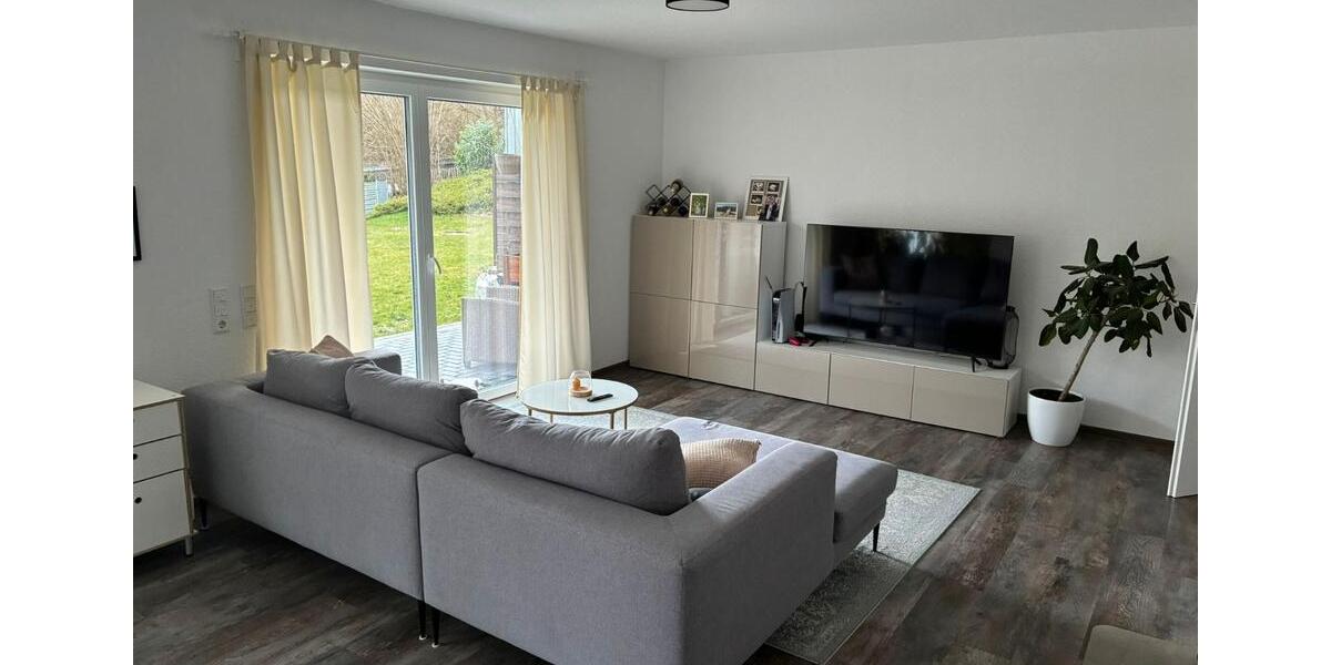 Erdgeschoßwohnung Schwalmstadt - 2 Zimmer, 77 m&sup2;, 770&euro; | Angebot:26340532