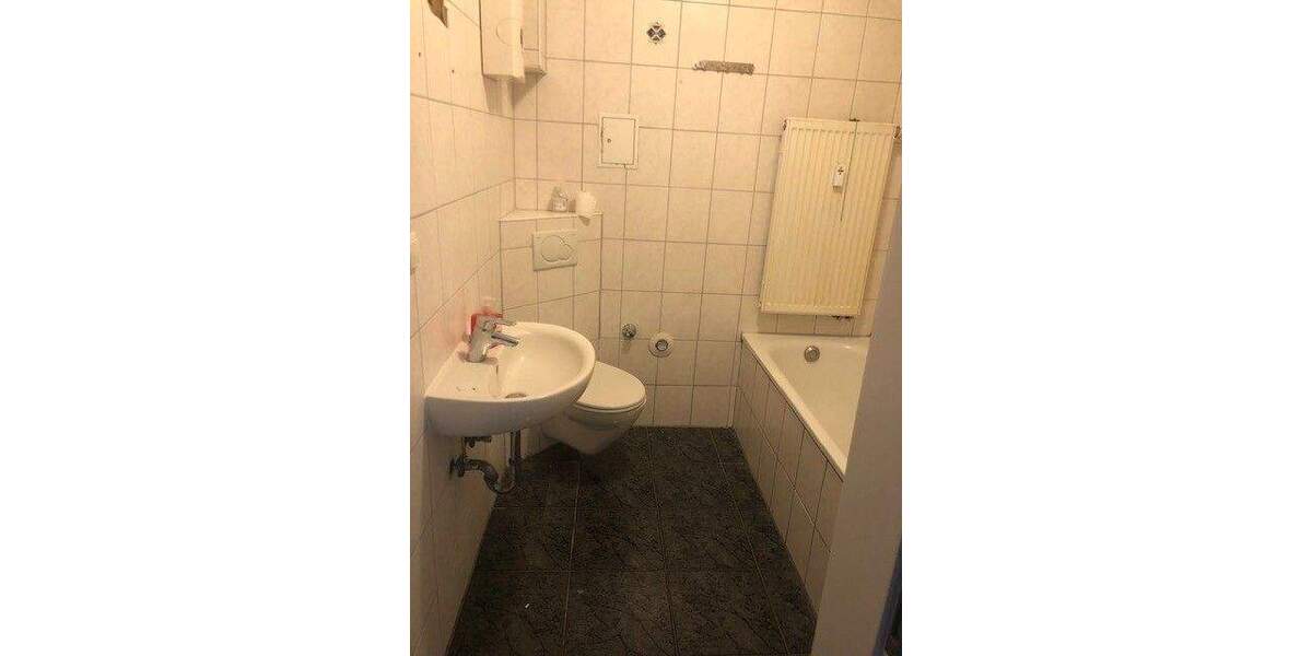Etagenwohnung Ludwigshafen Mitte - 6 Zimmer, 130 m&sup2;, 1.075&euro; | Angebot:24825864