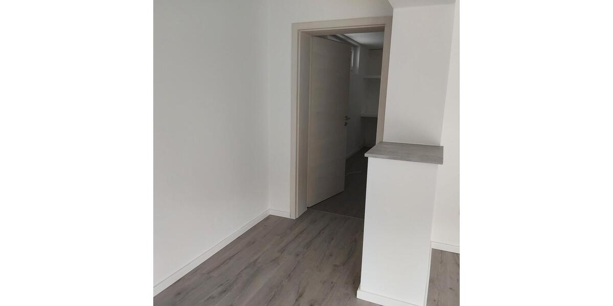 Etagenwohnung Idstein - 2 Zimmer, 92 m&sup2;, 1.100&euro; | Angebot:26464494
