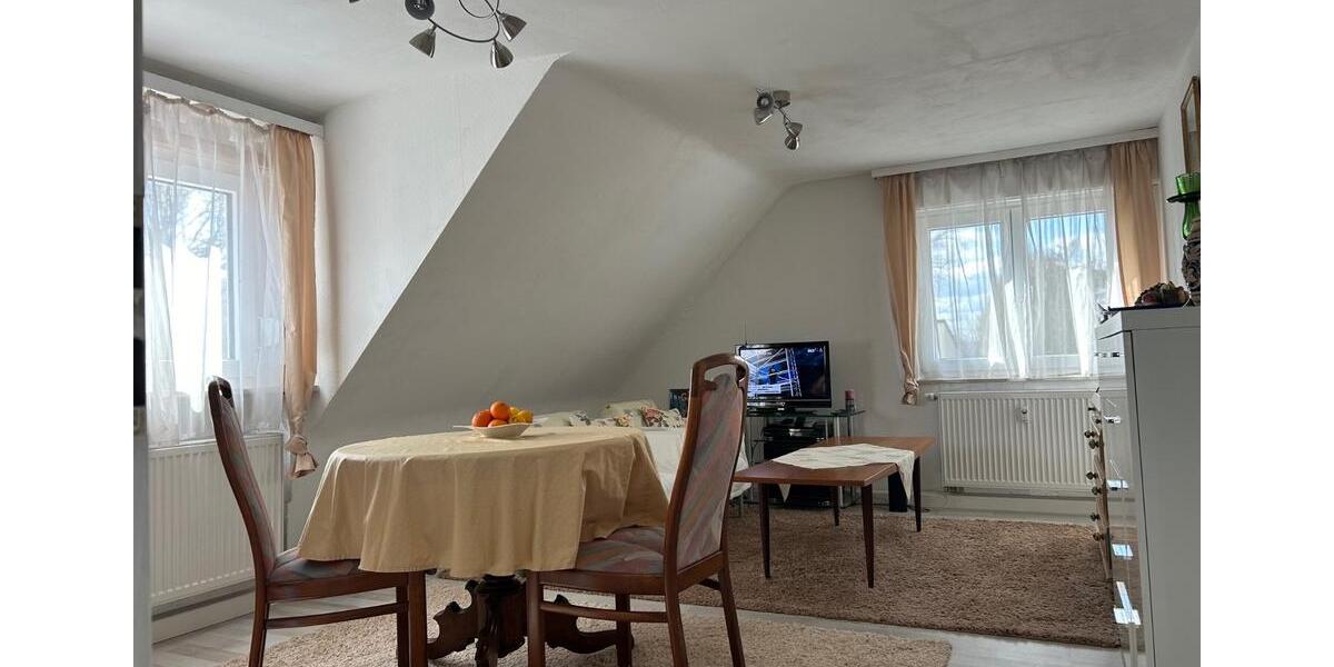 Dachgeschoßwohnung Rottenburg am Neckar - 3 Zimmer, 65 m&sup2;, 750&euro; | Angebot:25300788