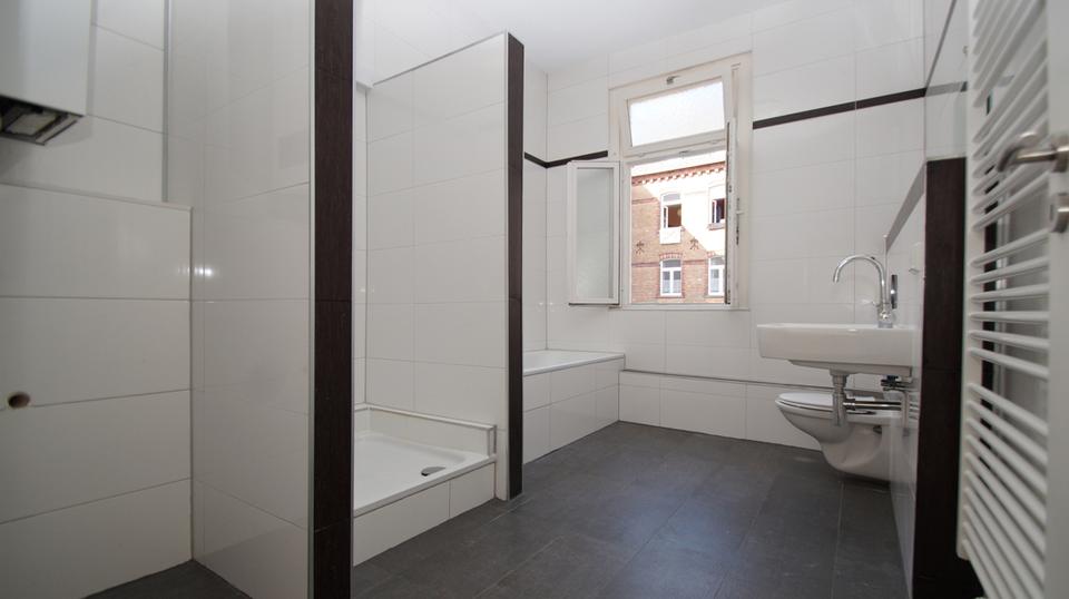 Etagenwohnung Wiesbaden Südost - 4 Zimmer, 107 m&sup2;, 1.600&euro; | Angebot:26636430