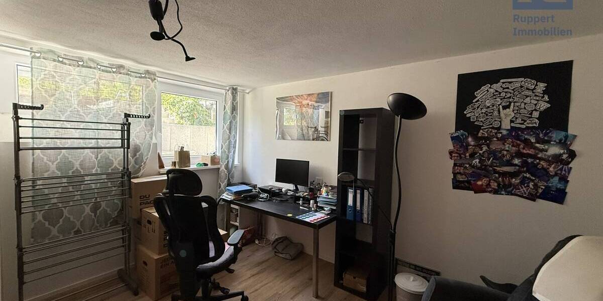 Etagenwohnung Würzburg Altstadt - 3 Zimmer, 102 m&sup2;, 1.000&euro; | Angebot:26092336
