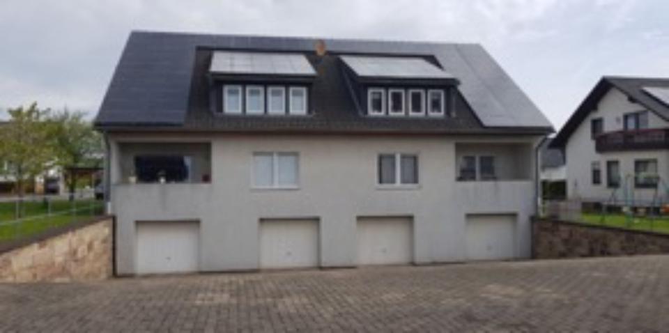 Erdgeschoss - 3 ZKB mit Balkon und Garage 3 zimmer