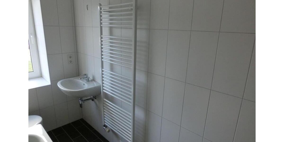 Hochparterre Oberschöna - 2 Zimmer, 54 m&sup2;, 350&euro; | Angebot:26702694