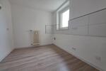 Moderne 3-Zimmer-Wohnung mit fantastischen Ausblick– Frisch Renoviert & Sofort Einzugsbereit zimmer