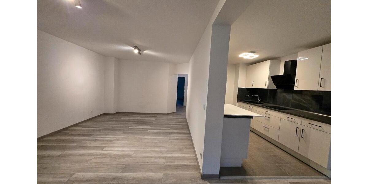Dachgeschoßwohnung Püttlingen - 2.5 Zimmer, 62 m&sup2;, 780&euro; | Angebot:26050558
