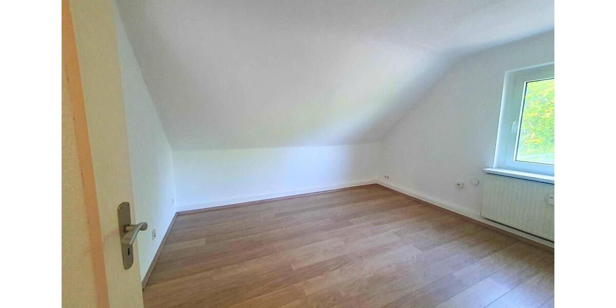Dachgeschoßwohnung Leverkusen Opladen - 2 Zimmer, 45 m&sup2;, 495&euro; | Angebot:26636040