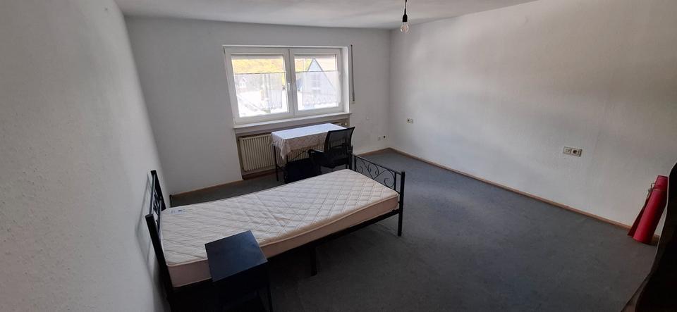 Wohnen auf Zeit Nentershausen - 1 Zimmer, 88 m&sup2;, 345&euro; | Angebot:26262593