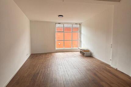 Großes 30 m² Zimmer in zentraler 4er-WG 1 zimmer