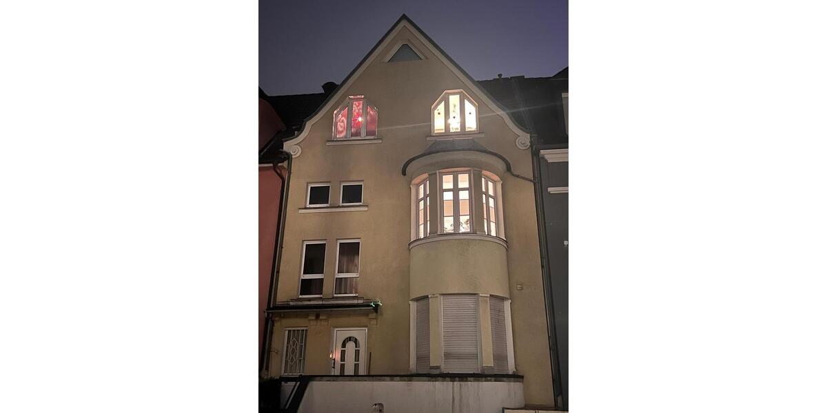 Etagenwohnung Essen Stadtbezirk II - 3 Zimmer, 100 m&sup2;, 1.300&euro; | Angebot:26478021