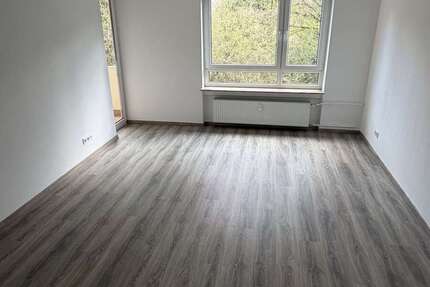 Wohnung Wiesbaden Biebrich - 3 Zimmer, 72 m&sup2;, 1.008&euro; | Angebot:26134919