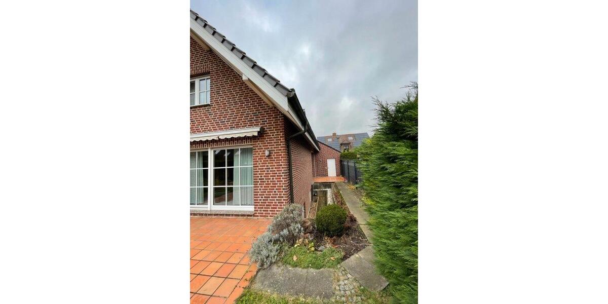 Einfamilienhaus Neuss Allerheiligen - 6 Zimmer, 350 m&sup2;, 3.500&euro; | Angebot:26677611