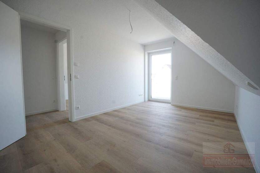 IMMOBILIEN GUMNIOR präsentiert: helle 3-Zimmer-Dachgeschosswohnung in Rheine 3 zimmer