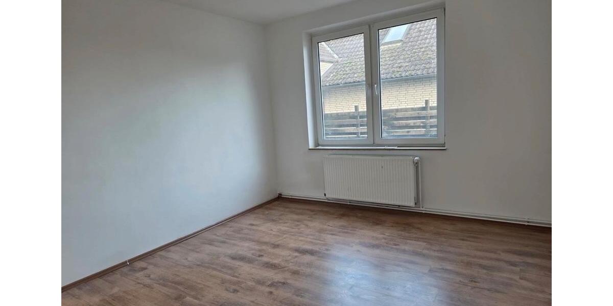 Etagenwohnung Sachsenhagen - 3 Zimmer, 76 m&sup2;, 900&euro; | Angebot:24659813