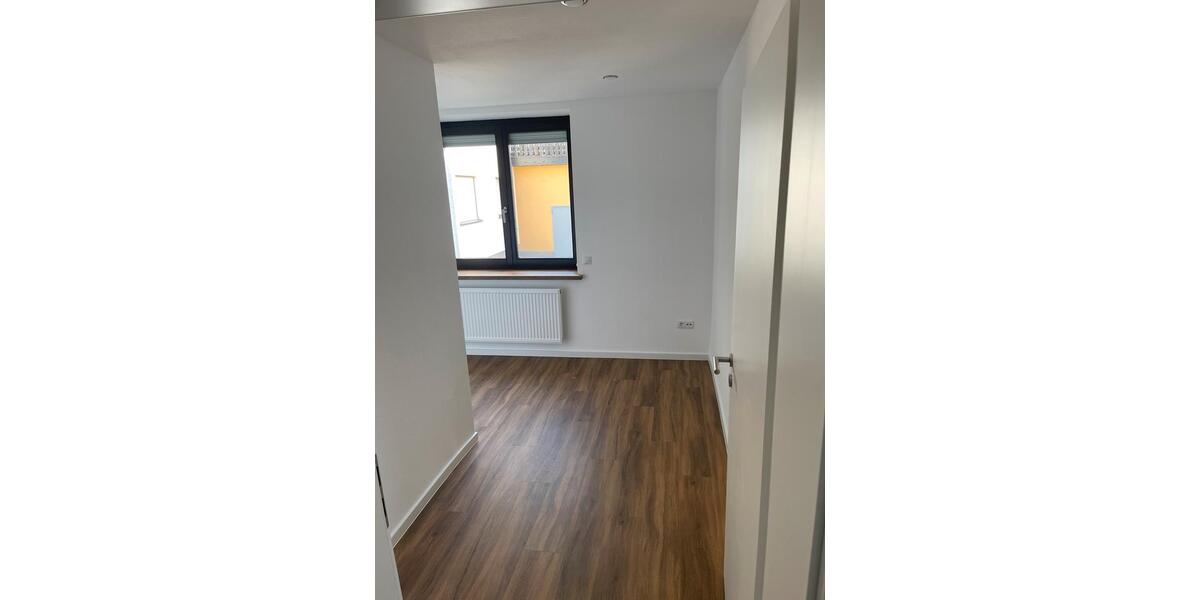 Erdgeschoßwohnung Walldürn - 3 Zimmer, 104 m&sup2;, 970&euro; | Angebot:26034162
