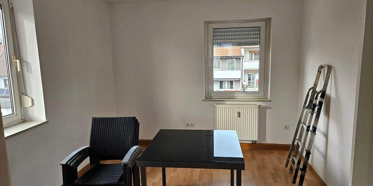 Etagenwohnung Schweinfurt Hochfeld-Steinberg - 3 Zimmer, 95 m&sup2;, 850&euro; | Angebot:25774920