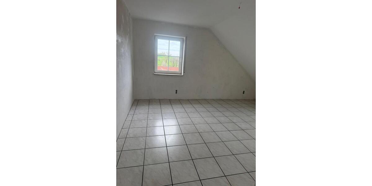 Dachgeschoßwohnung Reichelsheim (Odenwald) - 4.5 Zimmer, 110 m&sup2;, 880&euro; | Angebot:26568731