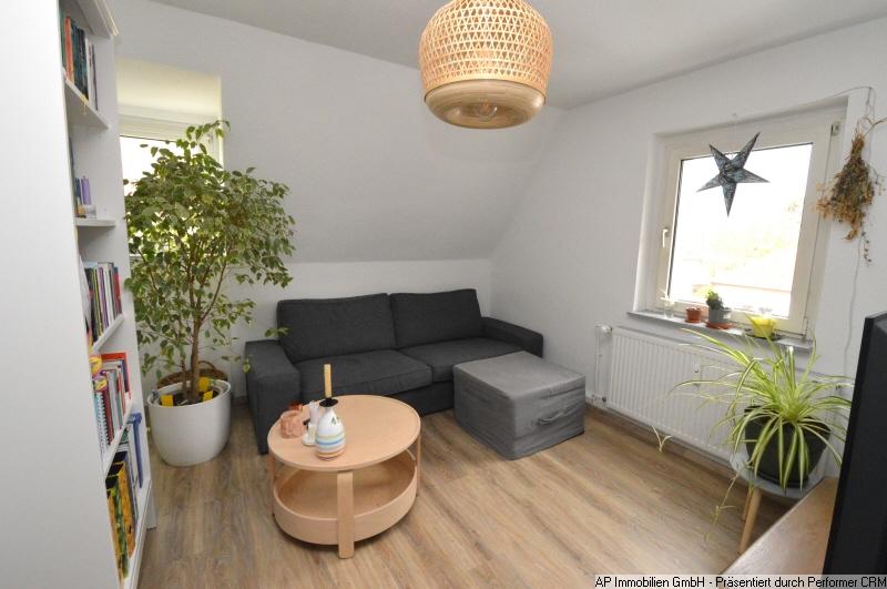 OBERSTADT - Dachgeschosswohnung, 2 Zimmer, Küche, Bad 2 zimmer