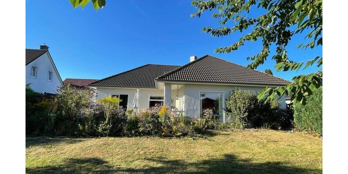 Moderner Bungalow mit Einbauküche, Kamin und Garage in Neuenkirchen 3 zimmer