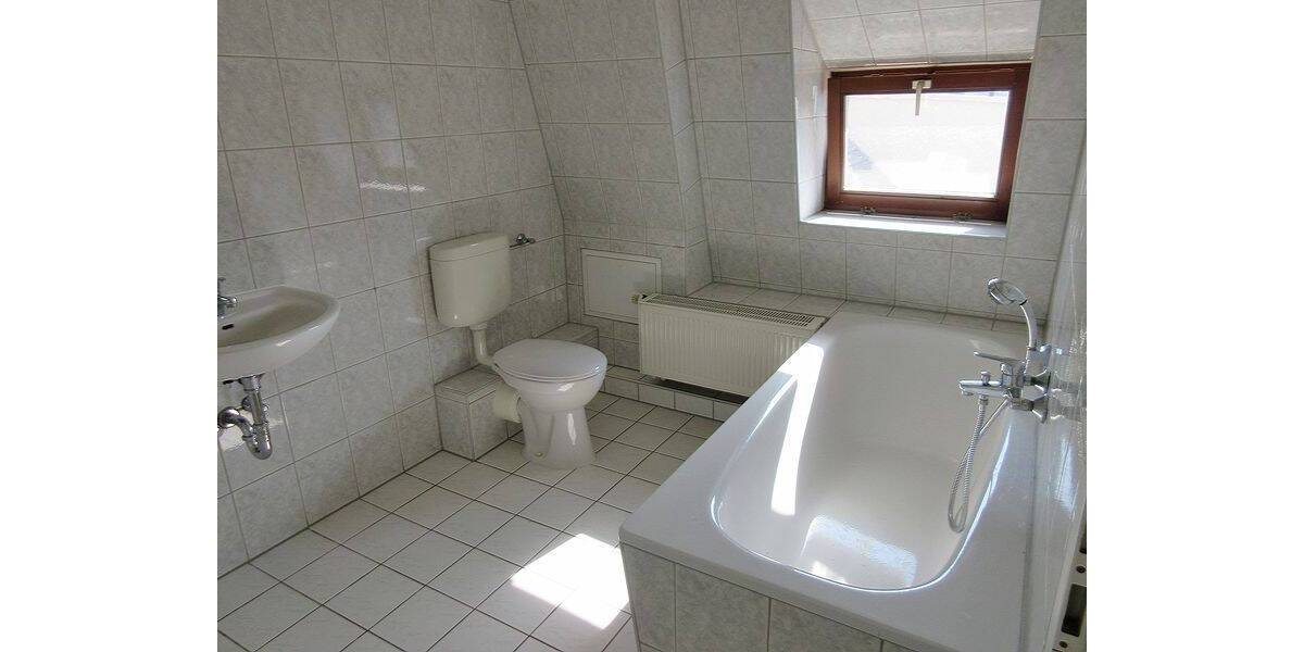 Etagenwohnung Oschatz Altoschatz - 2 Zimmer, 76 m&sup2;, 456&euro; | Angebot:23971961