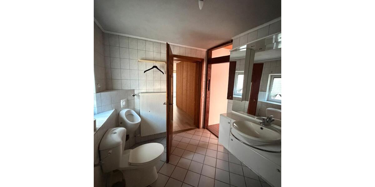 Etagenwohnung Dornburg - 4 Zimmer, 101 m&sup2;, 600&euro; | Angebot:26625699