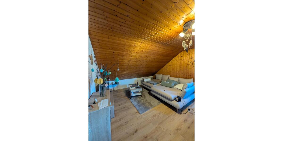 Dachgeschoßwohnung Kleinrinderfeld - 2 Zimmer, 56 m&sup2;, 690&euro; | Angebot:26049374