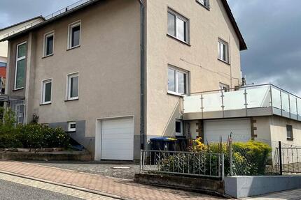 Erdgeschosswohnung mit großem Balkon zu vermieten! 3 zimmer