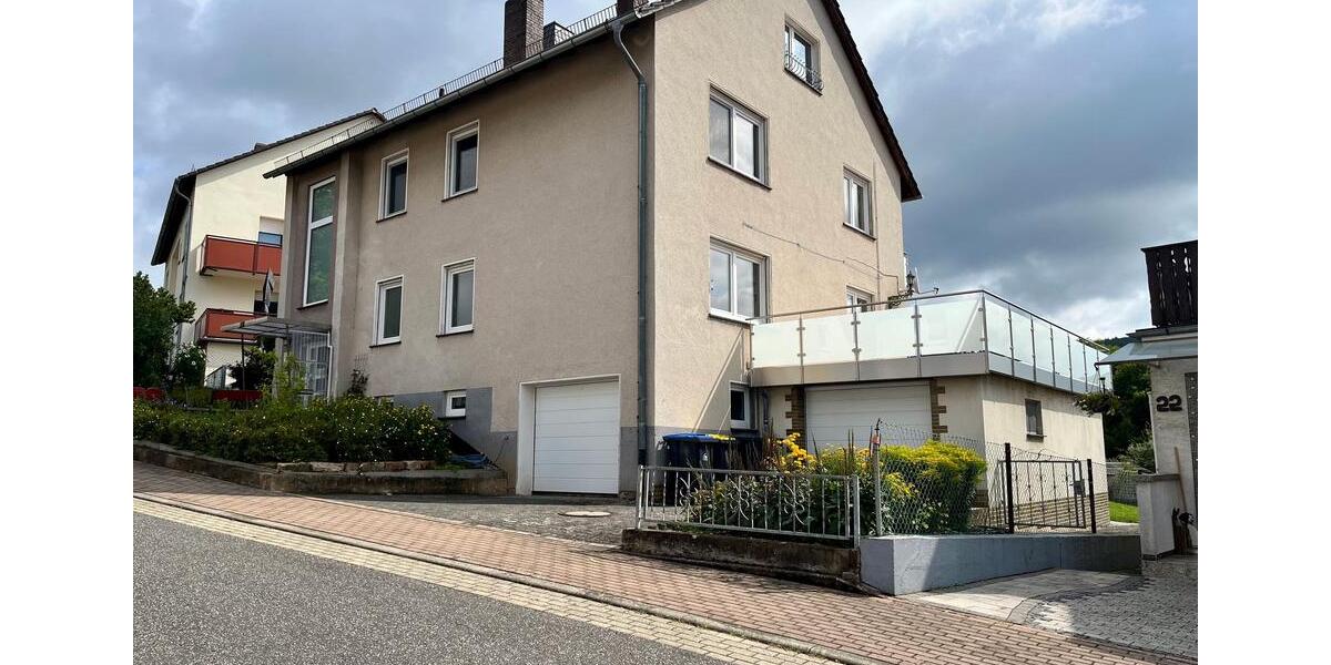 Erdgeschosswohnung mit großem Balkon zu vermieten! 3 zimmer