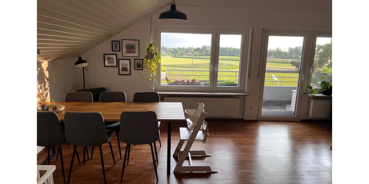 Dachgeschoßwohnung Langenargen - 3.5 Zimmer, 80 m&sup2;, 1.200&euro; | Angebot:25161028