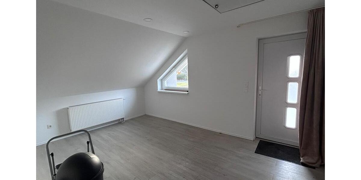 Dachgeschoßwohnung Morsbach - 3 Zimmer, 138 m&sup2;, 1.100&euro; | Angebot:24804592