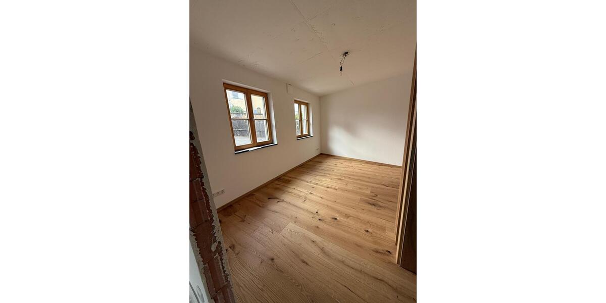 Doppelhaushälfte Waakirchen - 3 Zimmer, 105 m&sup2;, 1.800&euro; | Angebot:25102994