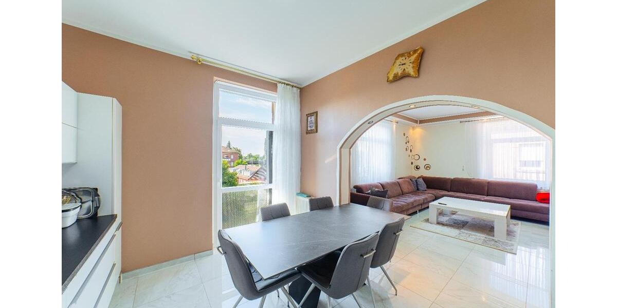 Etagenwohnung Nürnberg Falkenheim - 5 Zimmer, 140 m&sup2;, 1.650&euro; | Angebot:25755043