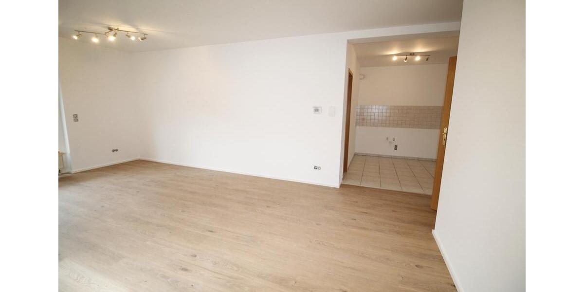 Etagenwohnung Püttlingen - 3 Zimmer, 87 m&sup2;, 800&euro; | Angebot:26112023