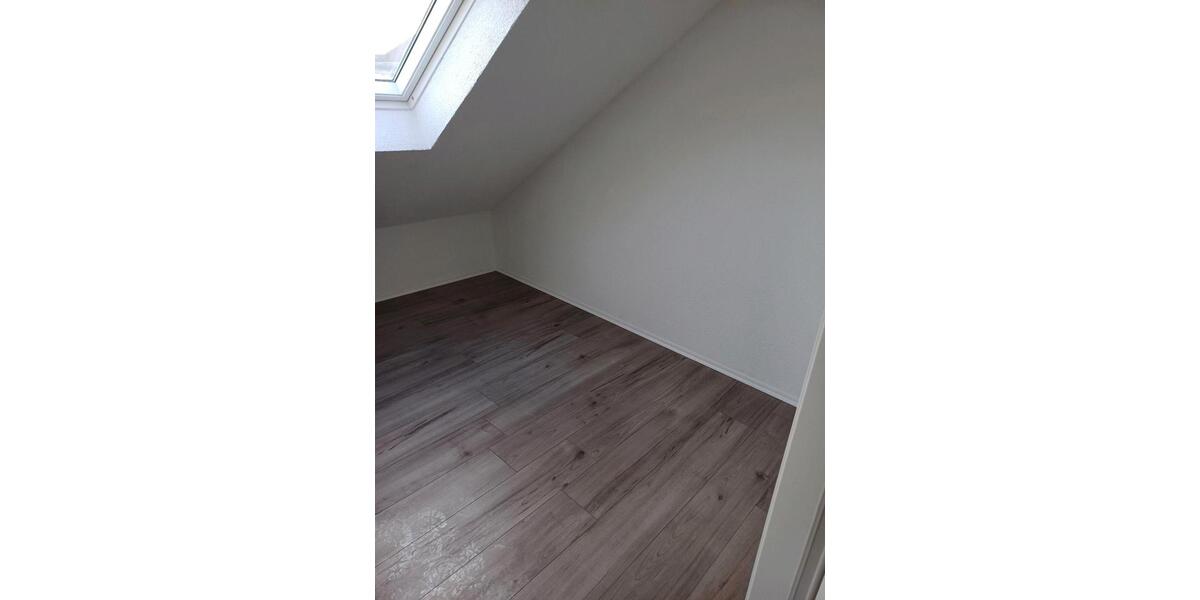 Dachgeschoßwohnung Giengen an der Brenz - 3 Zimmer, 65 m&sup2;, 850&euro; | Angebot:26493416