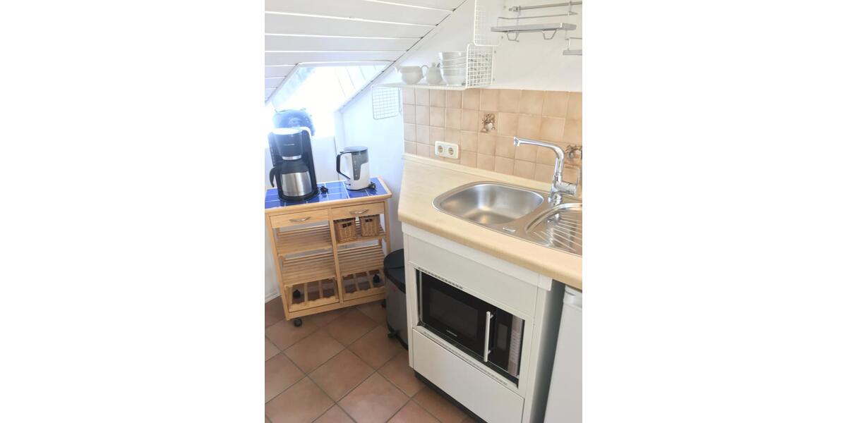 Dachgeschoßwohnung Tuntenhausen - 1.5 Zimmer, 30 m&sup2;, 880&euro; | Angebot:25046920