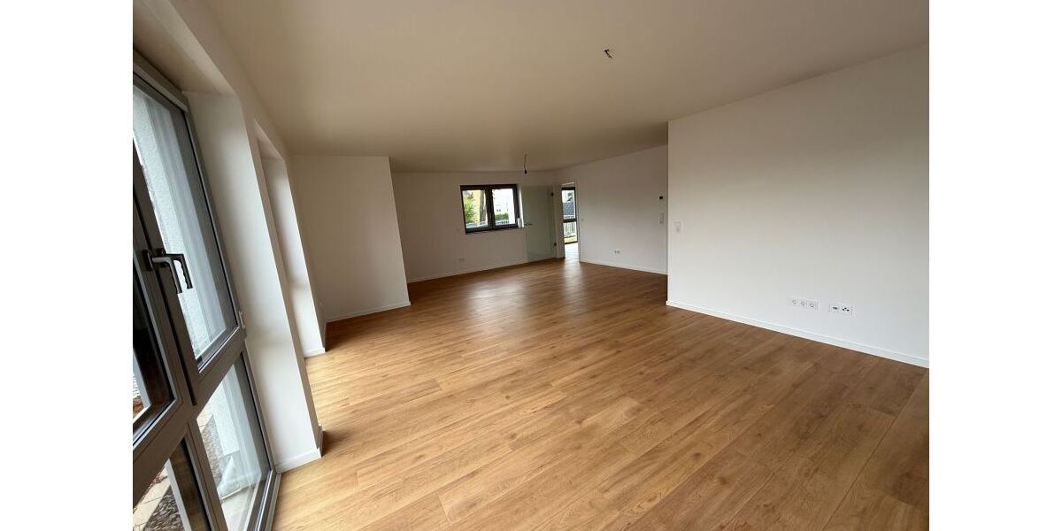Schöne 4 Zimmer Wohnung in zentraler Lage nahe A4, schnell in Köln - Erdgeschoßwohnung Wiehl Drabenderhöhe | Angebot:26568231