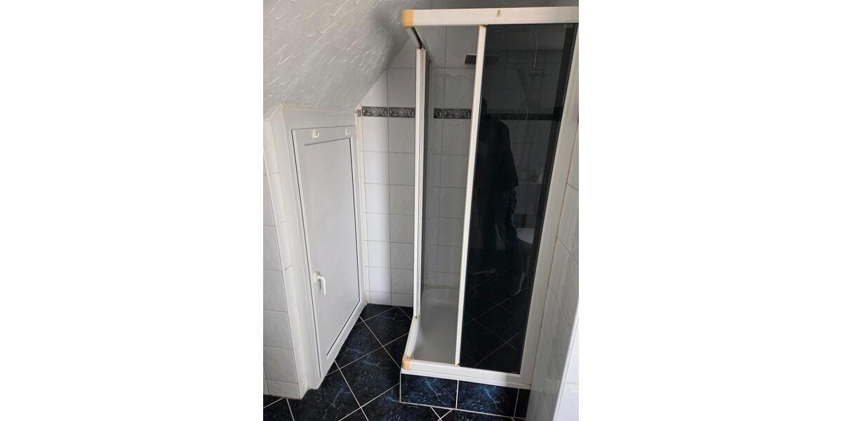 Dachgeschoßwohnung Aurach - 3 Zimmer, 100 m&sup2;, 1.150&euro; | Angebot:25932549