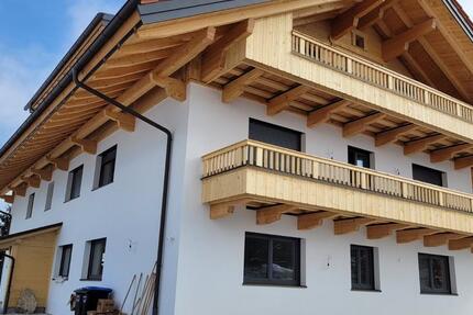 Hochwertige 4 Zimmer EG Wohnung mit Garten in Bernau am Chiemsee