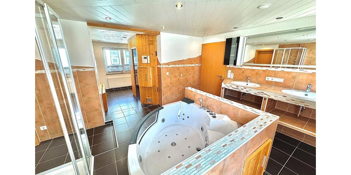 Einfamilienhaus Schramberg - 5 Zimmer, 176 m&sup2;, 1.449&euro; | Angebot:25831363