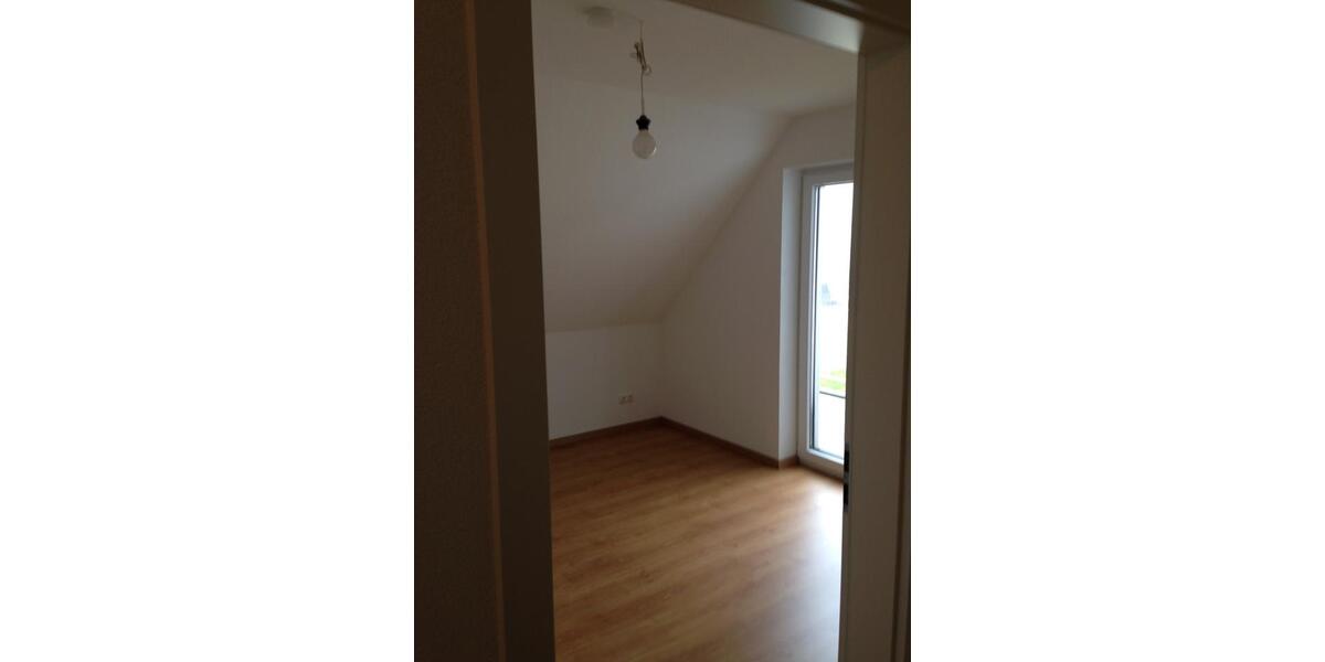 Etagenwohnung Hille - 3 Zimmer, 124 m&sup2;, 1.190&euro; | Angebot:26049785