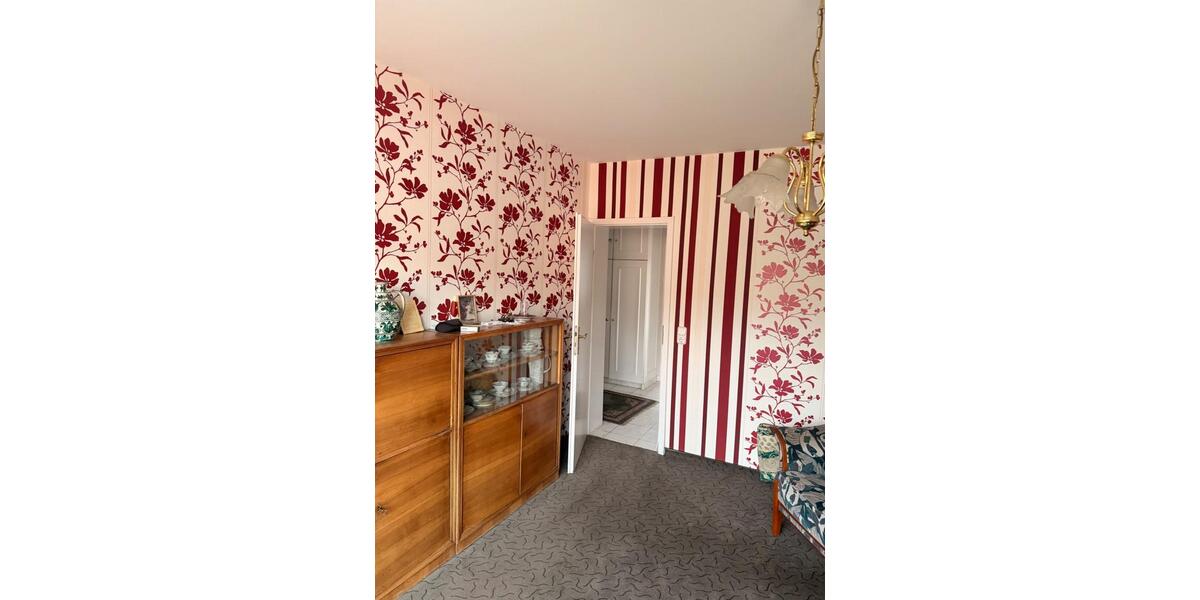 Erdgeschoßwohnung Großalmerode - 7 Zimmer, 141 m&sup2;, 1.100&euro; | Angebot:26535603